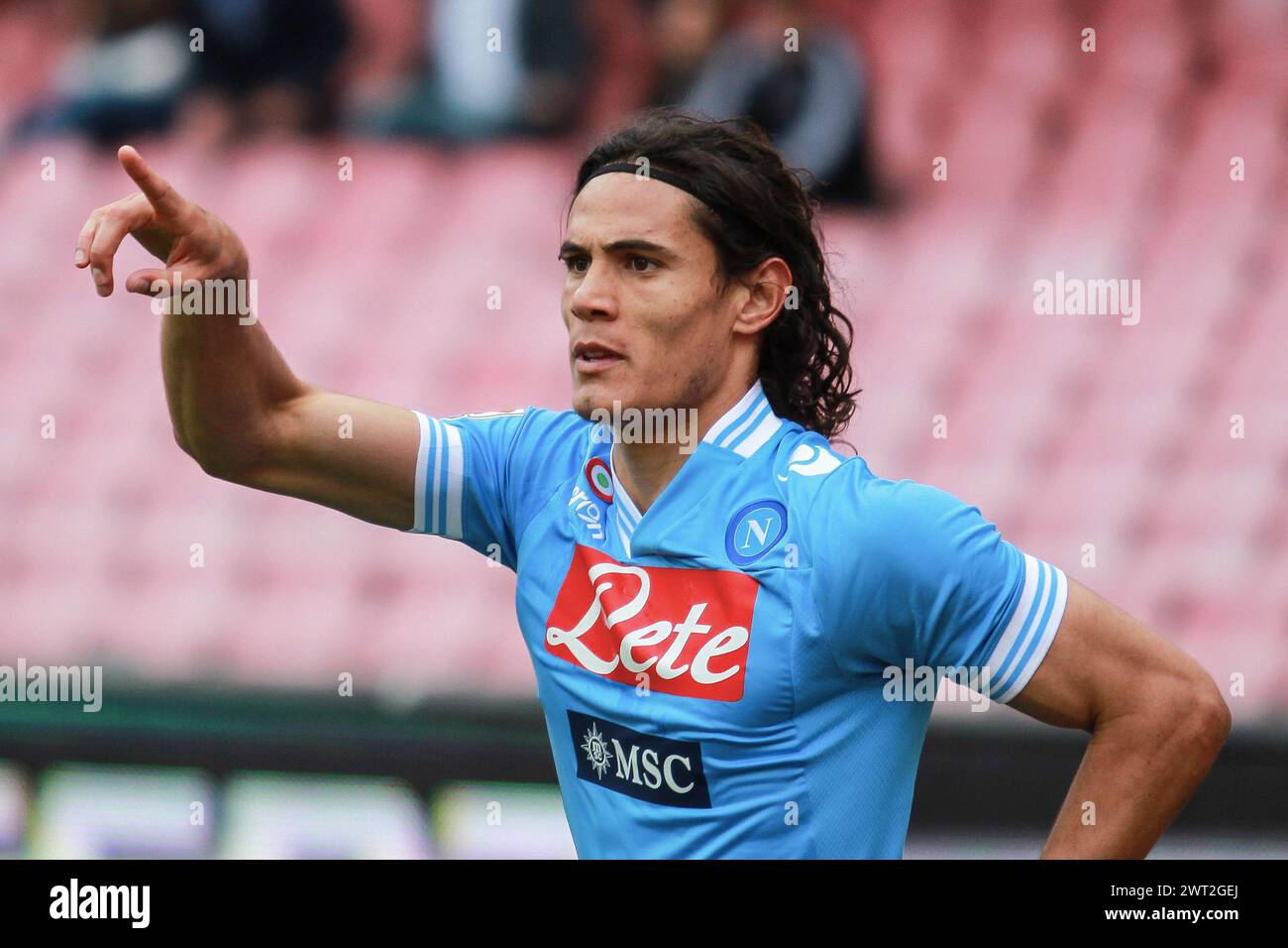 Edinson Cavani feiert Gooal während eines Fußballspiels zwischen Napoli und Cagliari Stockfoto