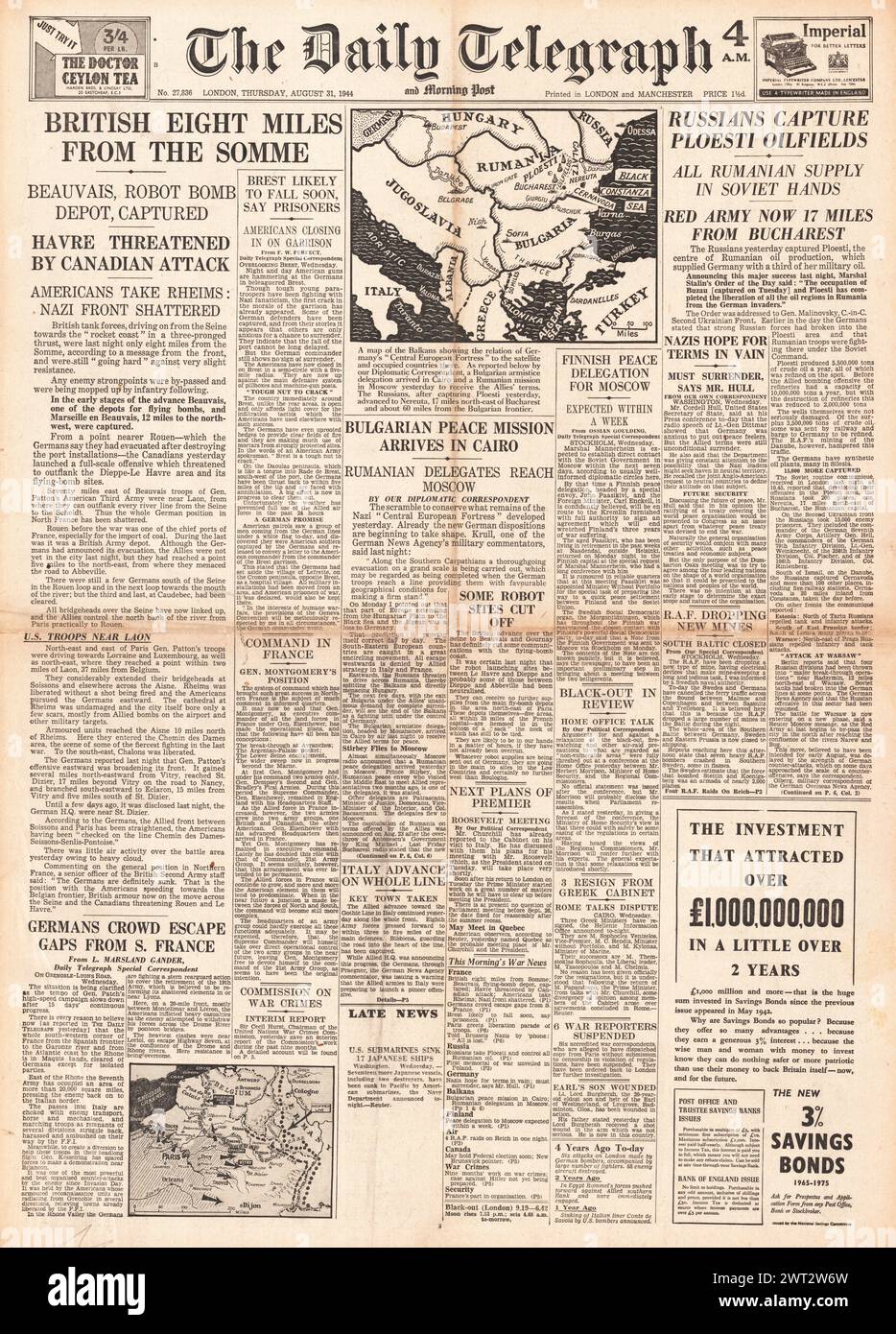 1944 die Titelseite des Daily Telegraph berichtet, dass die Rote Armee Ploesti-Ölfische gefangen nimmt, die Alliierten nach Belgien und Deutschland vorrücken und die bulgarische Friedensmission in Kairo Stockfoto