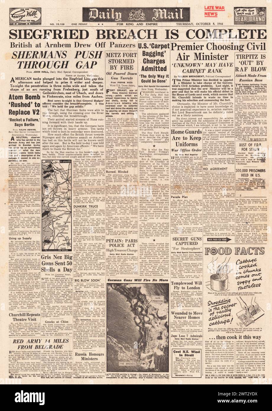 1944 Daily Mail berichtet, dass die Alliierten die Siegfried-Linie durchbrechen und das Schlachtschiff Tirptiz angegriffen haben Stockfoto