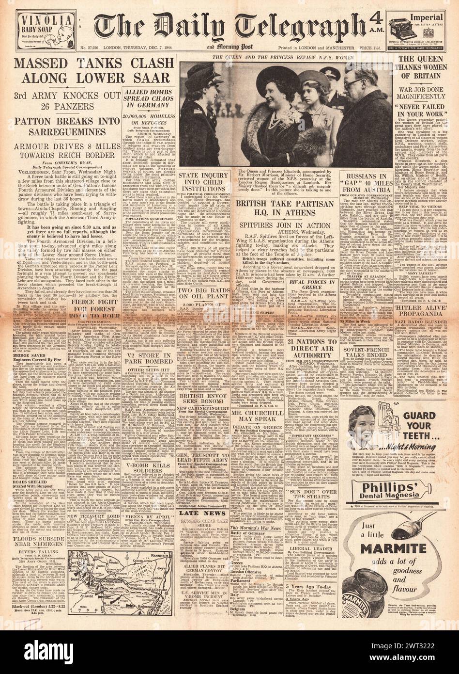1944 die Titelseite des Daily Telegraph berichtet von Spitfire, die in Athen bei Unruhen und Panzerschlachten im Saarland eingesetzt wurden Stockfoto