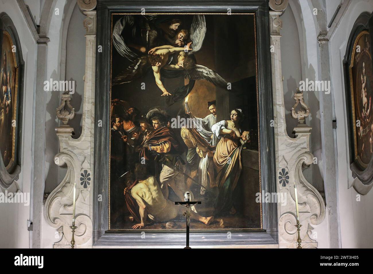 Ein Blick auf das Gemälde die sieben Werke der Barmherzigkeit von Caravaggio im Zentrum des Museums Pio Monte della Misericordia wurde erst nach dem Ende eröffnet Stockfoto