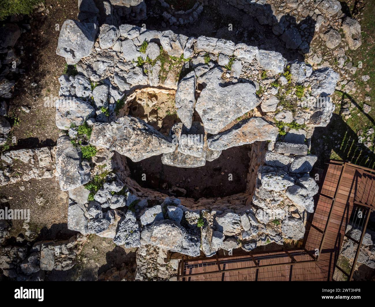 Talaiot aus der Talaiosezeit (Eisenzeit). Hospitalet Vell archäologische Stätte, Mallorca, Balearen, Spanien Stockfoto