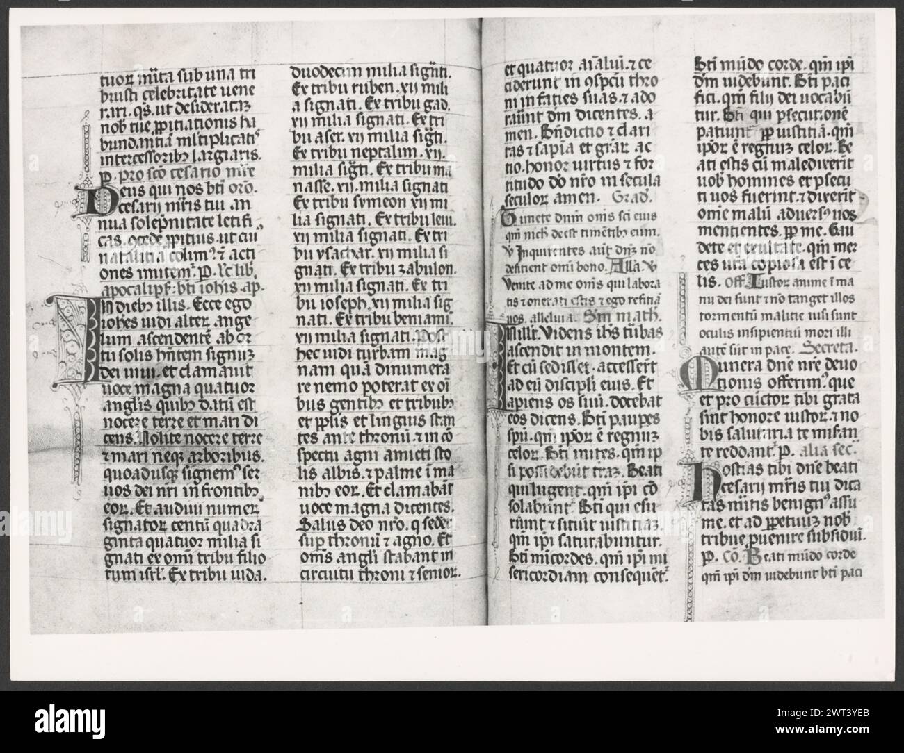 Latium Roma Velletri Museo Capitolare84. Hutzel, Max 1960-1990 Mittelalter: Breviaries (zwei, 14.-15. Jahrhundert); Passion auf Pergament (Französische Schule, Ende 13. Jahrhundert); Reliquien. Postmittelalterliche: Gemälde, Fresken, Gewänder, Skulpturen, Metallarbeiten, Tafelmalerei Objektnotizen: bibliographisches Material in der Bibliothek des Zentrums. Hutzel Fotokampagne Termine: Ein undatierter, ein weiterer 9. November 1985. Es ist wahrscheinlich, dass die Notizen für die Pinacoteca Cattedrale (kein gesonderter Hutzel-Eintrag) die Gegenstände unter dieser Überschrift beschreiben. TCI scheint darauf hinzuweisen, dass das Museo Capitolare neben der Kathedrale liegt. Und so Stockfoto