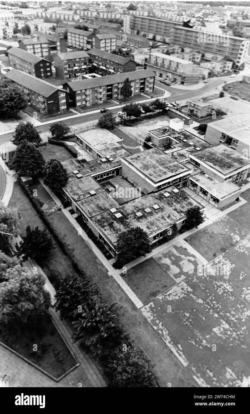 5-JÄHRIGES MÄDCHEN ENTFÜHRTE UND VERGEWALTIGTE CHARLES DICKENS SCHULE, PORTSMOUTH PIC MIKE WALKER 1987 Stockfoto