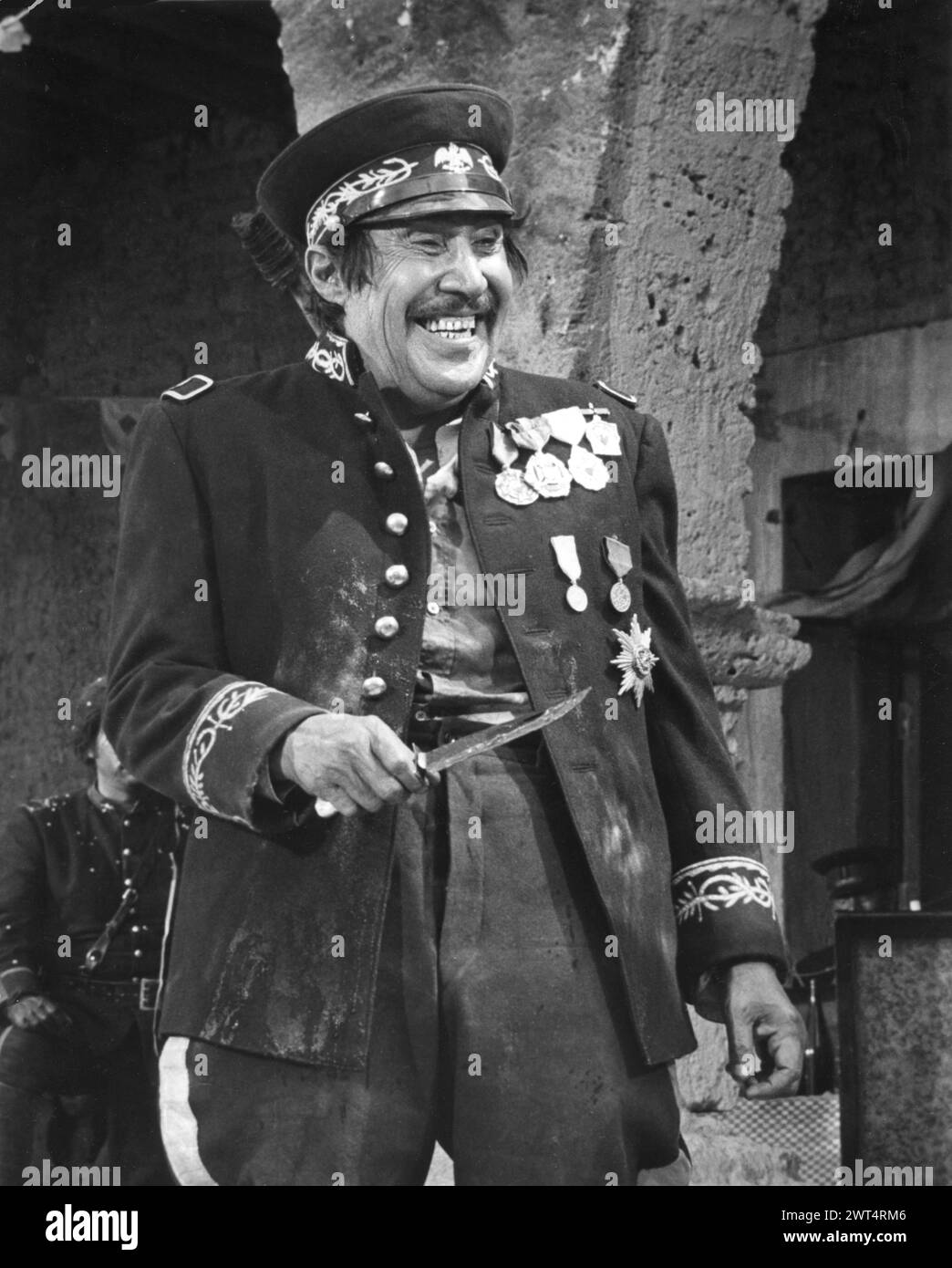 Publicity-Porträt des mexikanischen Schauspielers EMILIO FERNANDEZ als Mapache in DER WILDEN GRUPPE 1969 Regisseur SAM PECKINPAH Kinematographie LUCIEN BALLARD Music JERRY FIELDING Warner Bros.- Seven Arts Stockfoto