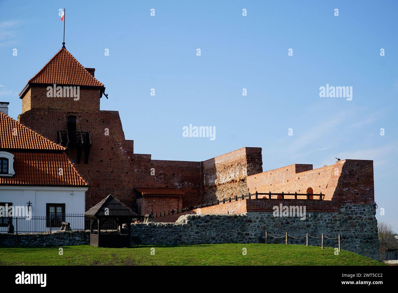 LIW, Polen - 10. März 2024 - gotisches mittelalterliches Herzogsschloss und Herrenhaus Stockfoto