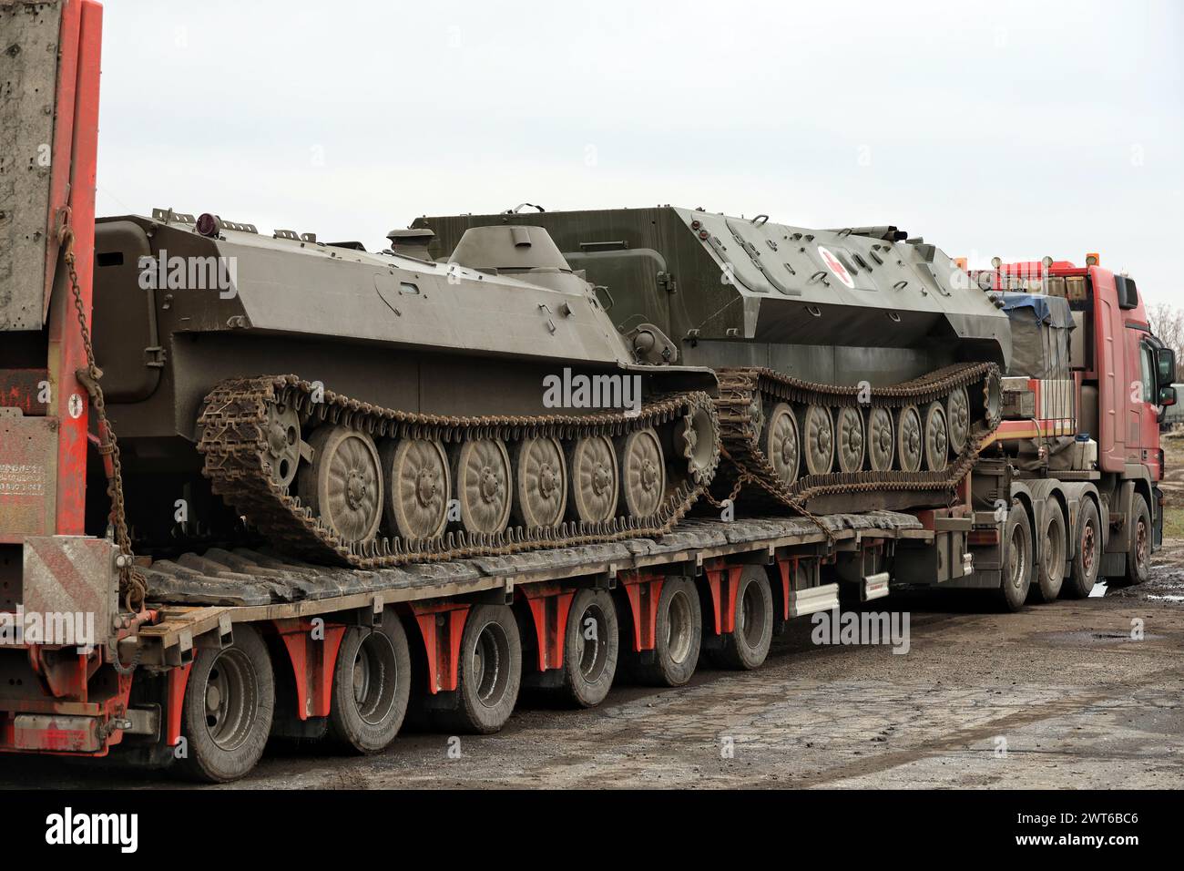 Nicht exklusiv: ODEA, UKRAINE - 14. MÄRZ 2024 - Militäreinheiten der ukrainischen Streitkräfte erhielten restaurierte Trophäenfahrzeuge, um die ukrainische Armee zu kennzeichnen Stockfoto