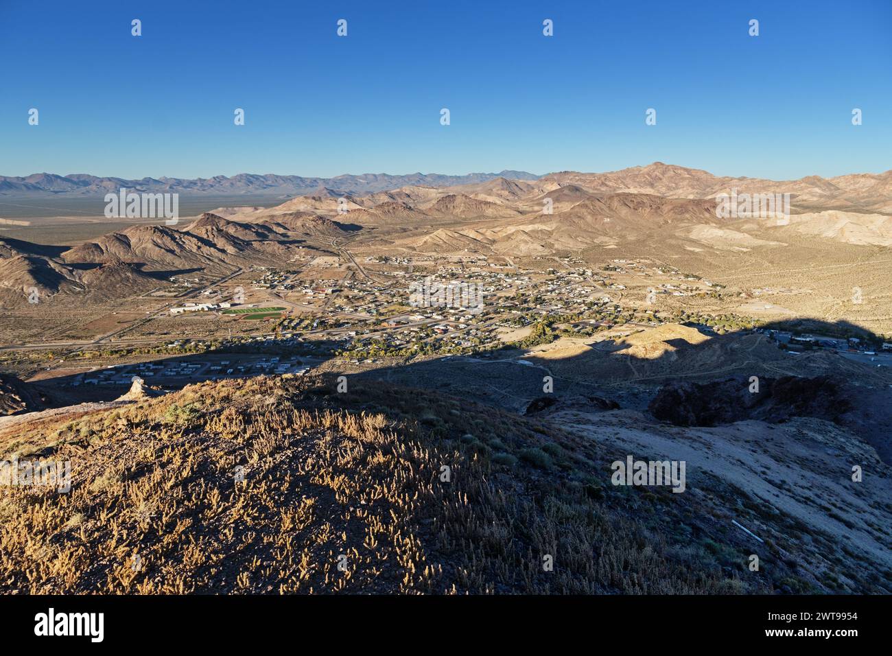 Beatty Nevada, vom Beatty Mountain aus gesehen, mit Blick von Osten Stockfoto