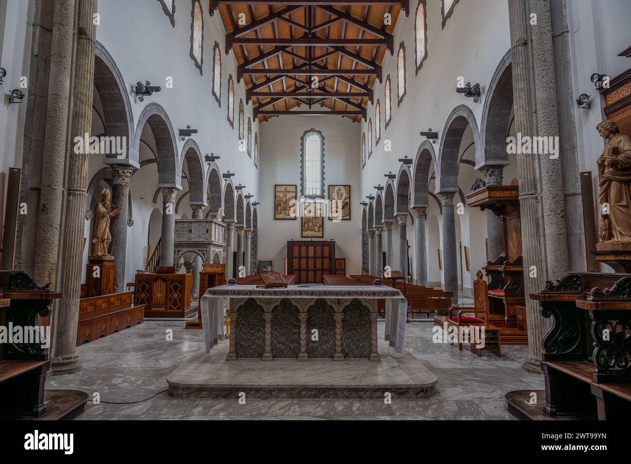 Die Kathedrale von San Clemente ist der wichtigste Ort der Anbetung in der Stadt Teano, in Kampanien, und der Sitz der Diözese Teano-Calvi Stockfoto