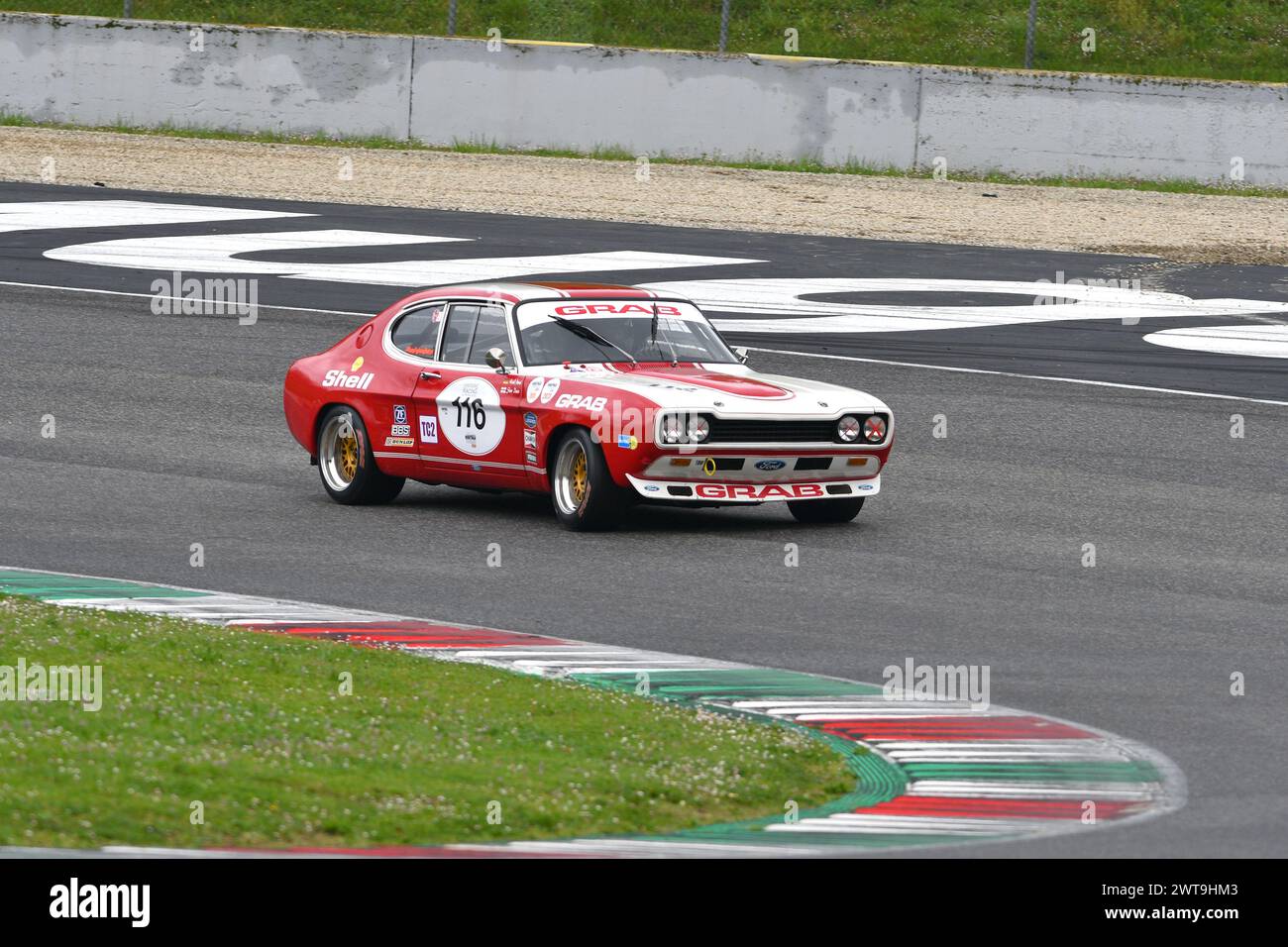 Scarperia, 2. April 2023: Ford Capri RS 3100 1975 im Einsatz beim Mugello Classic 2023 auf dem Mugello Circuit in Italien. Stockfoto