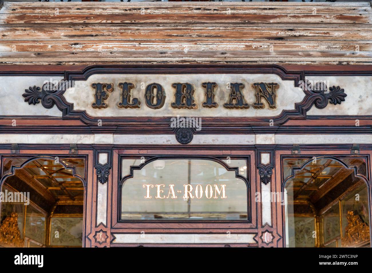 Venedig, Italien - 26. Februar 2023: Das Schild für Florian Bar und Teesaal in Venedig Stockfoto