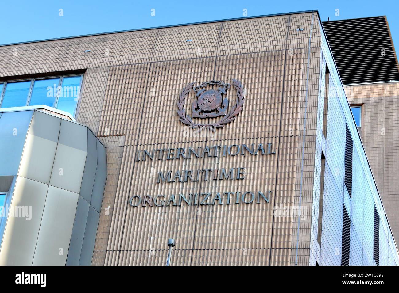 Sitz der Internationalen Seeschifffahrtsorganisation (IMO) in London, einer Sonderorganisation der Vereinten Nationen, die für die Regulierung der Schifffahrt zuständig ist Stockfoto