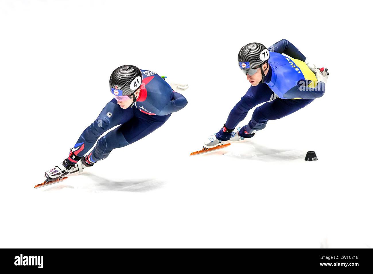 TREACY Niall GBR und HANDEI Oleh UKR traten am 2. Tag während der World Short Track Speed Skating Championship von Rotterdam am 16. März 2024 an. Foto von Phil Hutchinson. Nur redaktionelle Verwendung, Lizenz für kommerzielle Nutzung erforderlich. Keine Verwendung bei Wetten, Spielen oder Publikationen eines einzelnen Clubs/einer Liga/eines Spielers. Quelle: UK Sports Pics Ltd/Alamy Live News Stockfoto