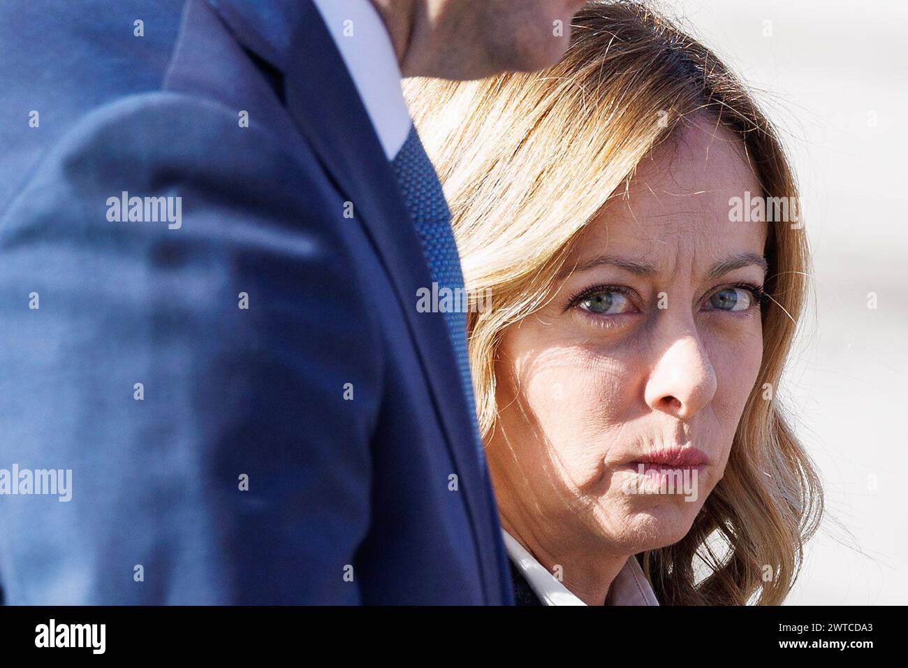 Roma, Italien. März 2024. IL presidente del Consiglio Giorgia Meloni all'Altare della Patria durante la cerimonia per la Giornata dell'Unit&#xe0; nazionale, della Costituzione, dell'inno e della Bandiera a Roma, Domenica, 17. märz 2024 (Foto Roberto Monaldo/LaPresse) Premierministerin Giorgia Meloni am Altar des Vaterlandes während der Zeremonie zum Tag der nationalen Einheit, der Verfassung, der Hymne und der Flagge in Rom, Sonntag, 17. März 2024 (Foto: Roberto Monaldo/LaPresse) Credit: LaPresse/Alamy Live News Stockfoto