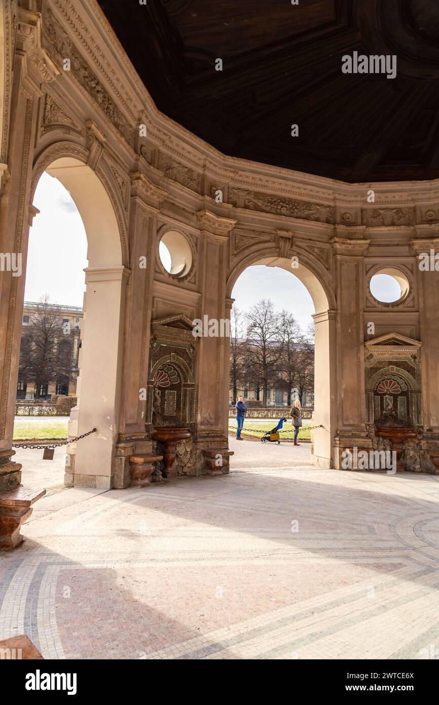 München, Deutschland - 25. DEZEMBER 2021: Die Residenz im Zentrum von München ist der ehemalige Königspalast der bayerischen Wittelsbach-Monarchen. Der größte stadtfreund Stockfoto