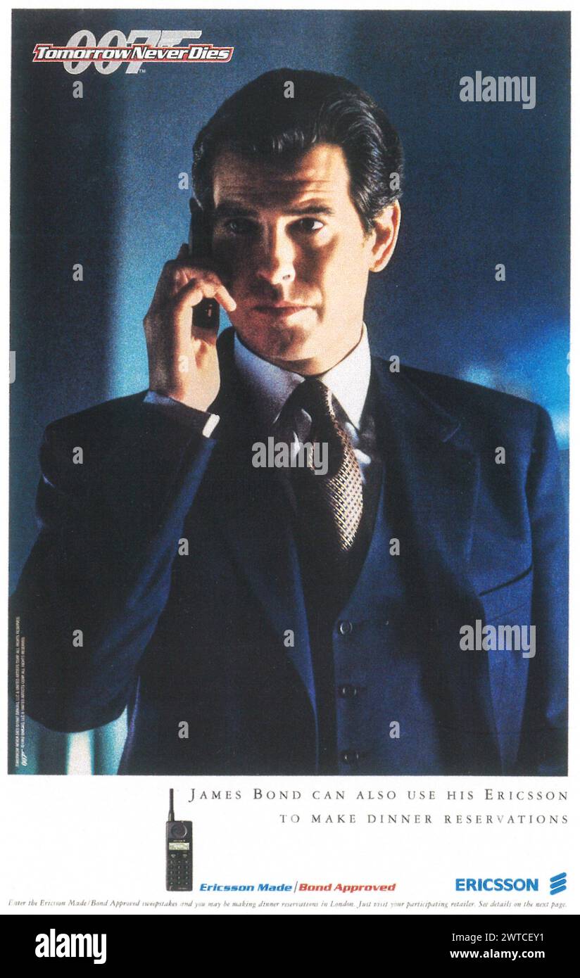 1997 Ericsson Handy-Anzeige - Ericsson Made | Bond Approved - James Bond in Tomorrow stirbt nie mit Pierce Brosnan Stockfoto
