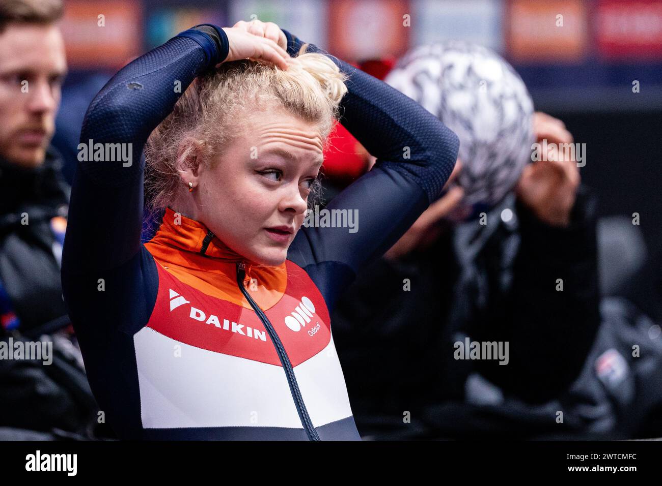 Rotterdam, Niederlande. März 2024. ROTTERDAM, NIEDERLANDE - 17. MÄRZ: Xandra Velzeboer aus den Niederlanden, die ihre Haare aufreißt, tritt 2024 am 17. März 2024 in Rotterdam im Team Mixed Relay Halbfinale an. (Foto: Joris Verwijst/BSR Agency) Credit: BSR Agency/Alamy Live News Stockfoto
