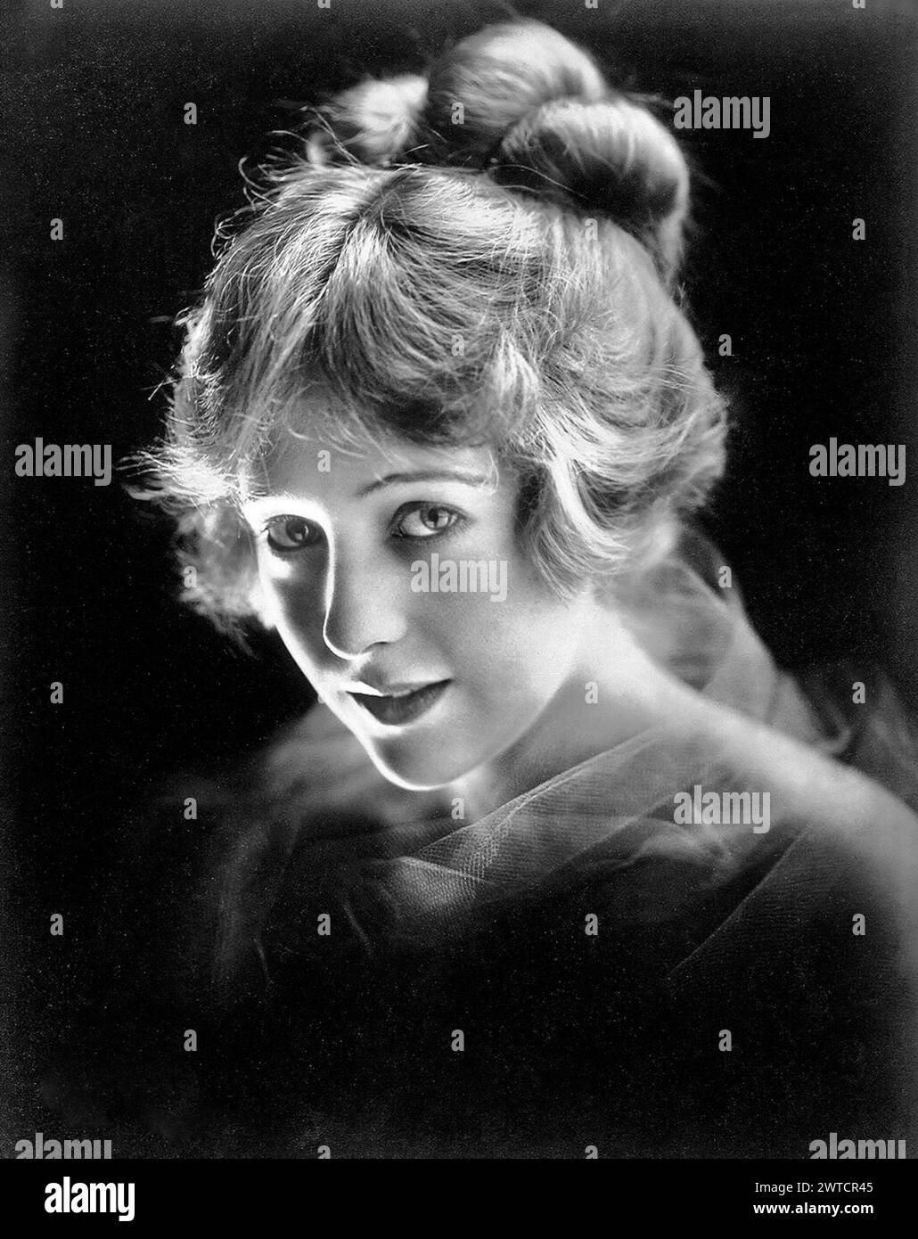 Der US-amerikanische Fotograf Albert Witzel fotografiert Jewel Carmen Stockfoto