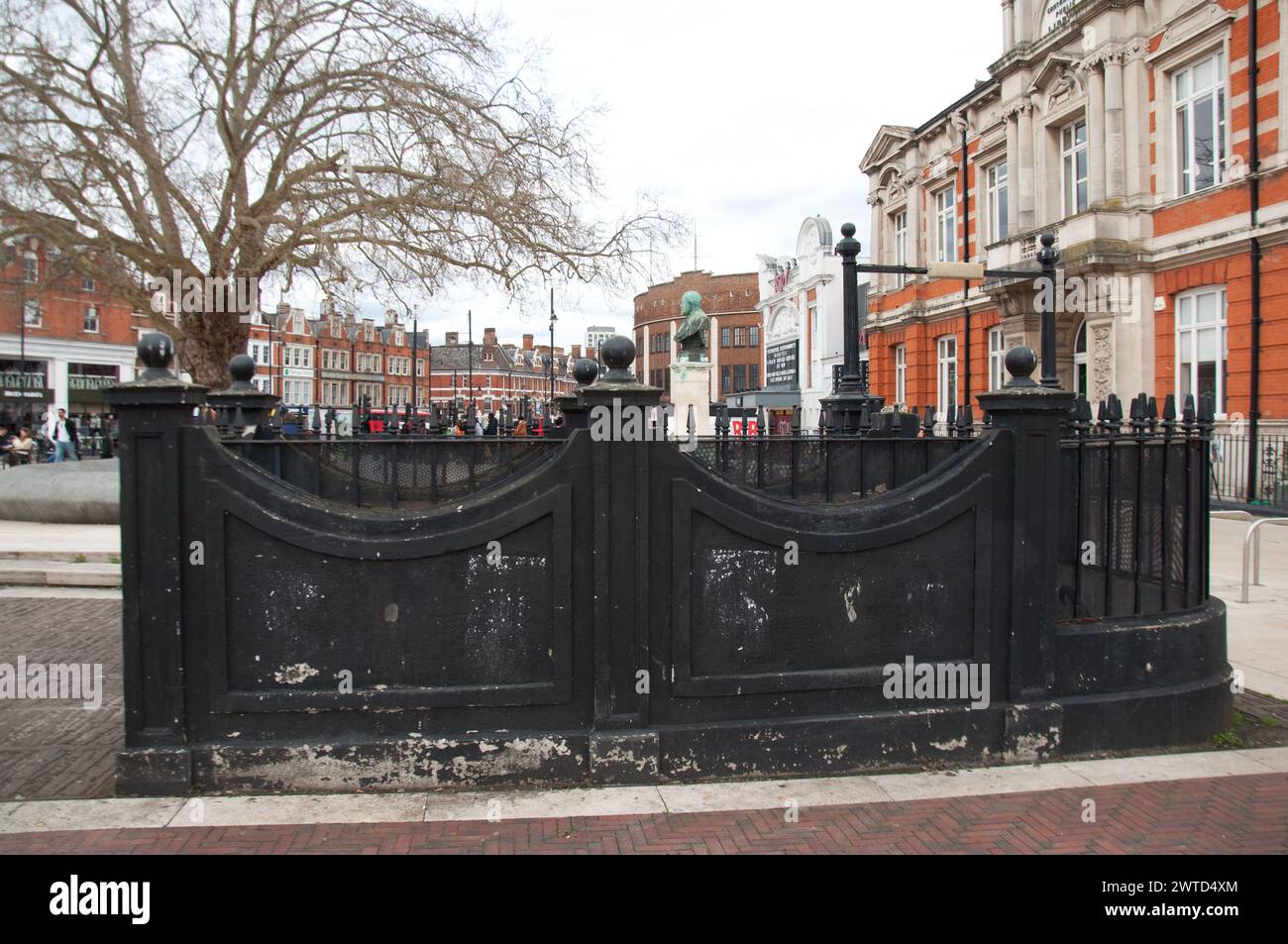 Verlassene Frauen-Toiletten, Brixton, London, Großbritannien Stockfoto