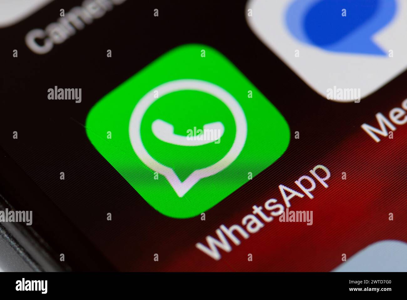 WhatsApp App-Symbol auf dem Mobiltelefon Stockfoto