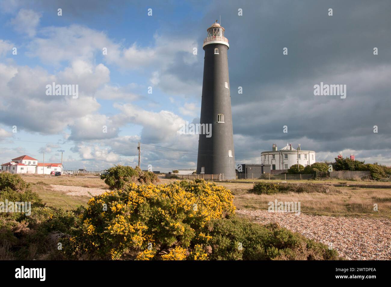 Der alte viktorianische Leuchtturm in Dungeness, Romney Marsh, Kent, England, ist einer der höchsten, erbaut 1901 auf 143 Fuß Stockfoto