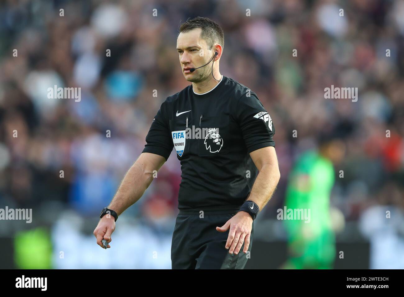 Schiedsrichter Jarred Gillett während des Premier League-Spiels West Ham United gegen Aston Villa im London Stadium, London, Vereinigtes Königreich, 17. März 2024 (Foto: Gareth Evans/News Images) Stockfoto