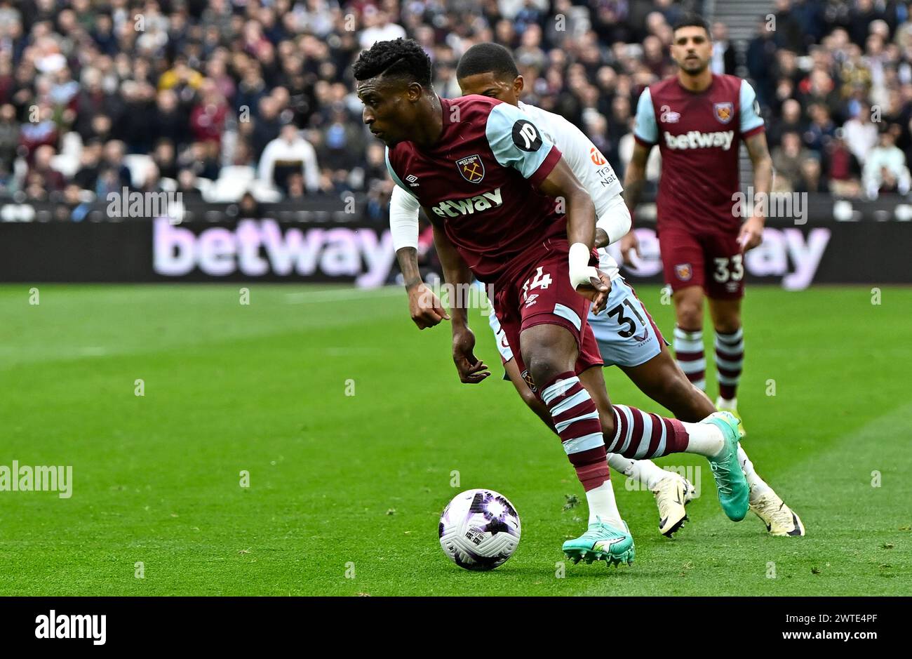 London, Großbritannien. März 2024. Mohammed Kudus (West Ham) während des Spiels West Ham gegen Aston Villa Premier League im London Stadium Stratford. Dieses Bild ist NUR für REDAKTIONELLE ZWECKE bestimmt. Für jede andere Verwendung ist eine Lizenz von Football DataCo erforderlich. Quelle: MARTIN DALTON/Alamy Live News Stockfoto