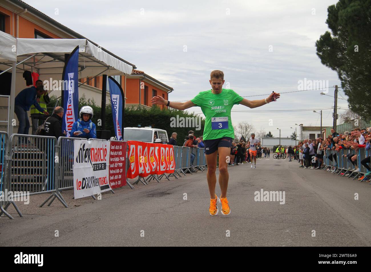 ★ Halbmarathon & 10km de Feurs Loire (42) le 17 mars 2024 ★ Organisation de la Foulée Forézienne ( Forez ) (FFA) fédération Francaise d'athlétisme Stockfoto