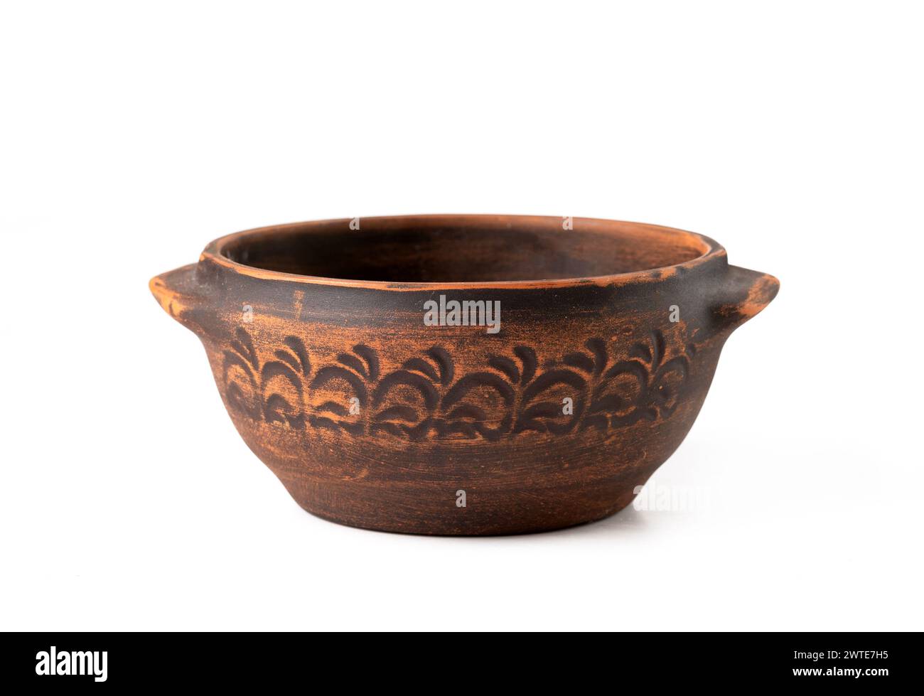 Leere Tonplatte isoliert auf weißem Hintergrund. Hochwertige Fotos Stockfoto