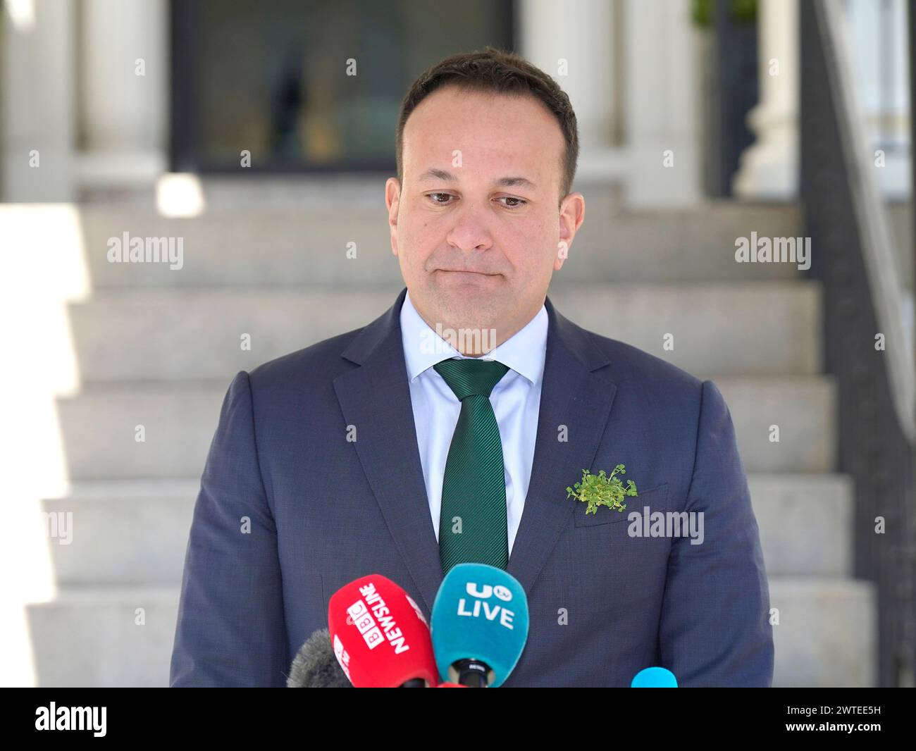 Taoiseach Leo Varadkar sprach während seines Besuchs in den USA zum St. Patrick's Day im Blair House in Washington DC vor den Medien. Bilddatum: Sonntag, 17. März 2024. Stockfoto