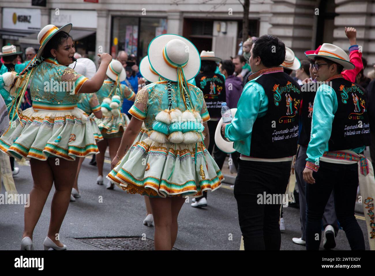 London, Großbritannien. März 2024. Tausende haben sich im Zentrum von London versammelt, um die jährliche St. Patrick's Day Parade. Quelle: Kiki Streitberger/Alamy Live News Stockfoto