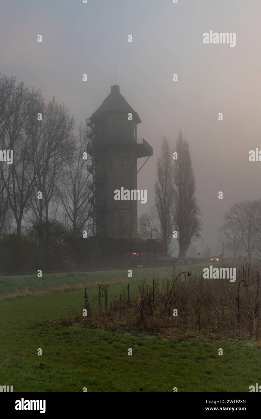 Wasserturm Hotel mit großen Zimmern und Restaurant in der Nähe von Dordrecht Niederlande 03 06 2024 Stockfoto