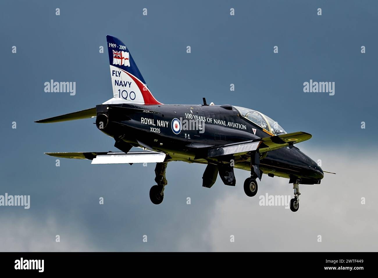 RNAS Yeovilton, Somerset, Vereinigtes Königreich - 10. Juli 2009: A Hawker Siddeley, BAE Hawk T1A (XX205) der Flottenanforderungen und Luftleitungs-Einheit „FRADU“ Stockfoto
