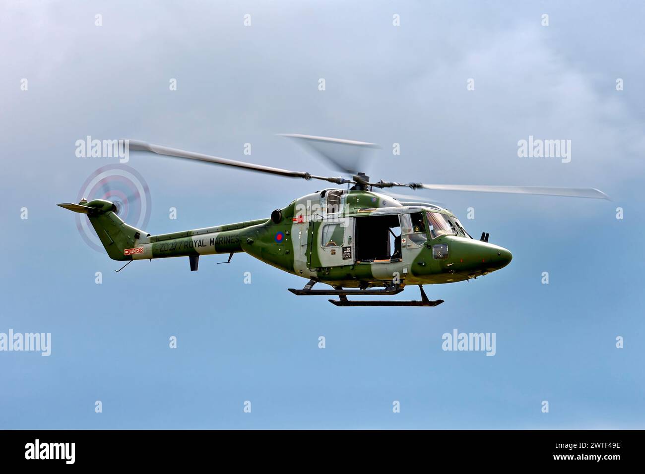 RNAS Yeovilton, Somerset, Vereinigtes Königreich - 10. Juli 2009: Ein Westland Lynx AH7 Hubschrauber (ZD277) auf dem RNAS Yeovilton, der von den Royal Marines eingesetzt wird Stockfoto