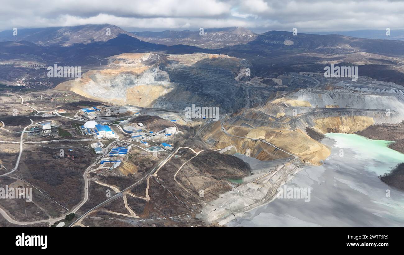 Eines der größten kupferminen in Europa und Schmelzkomplex im Besitz des chinesischen Bergbauunternehmens Zijin Mining Group in Bor, Serbien, 14. März 2024. (CTK Stockfoto