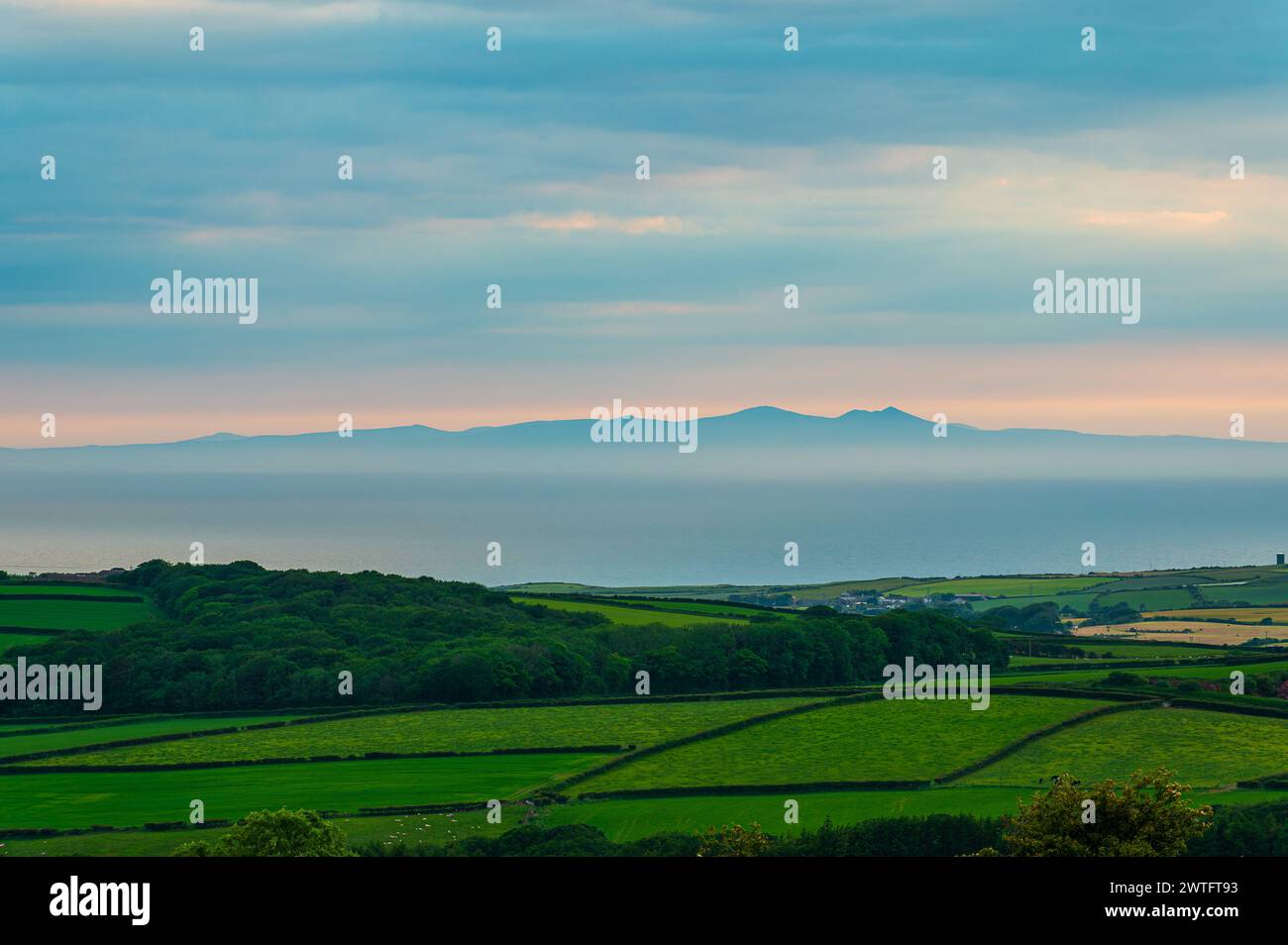 Blick von Cold fiel über die Irische See in Richtung einer nebeligen Isle of man Stockfoto