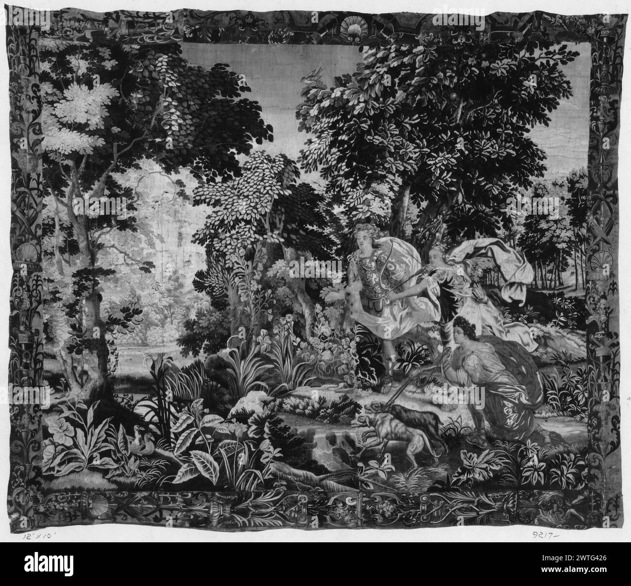 Atalanta und Meleager greifen das kalydonische Eber an. Unbekannt ca. 1675-1700 Gobelin Abmessungen: H 10 x B 12 cm Gobelin Materialien/Techniken: Unbekannt Kultur: Flämisches Weberzentrum: Brüssel Besitzgeschichte: Französisch & Co. Stockfoto