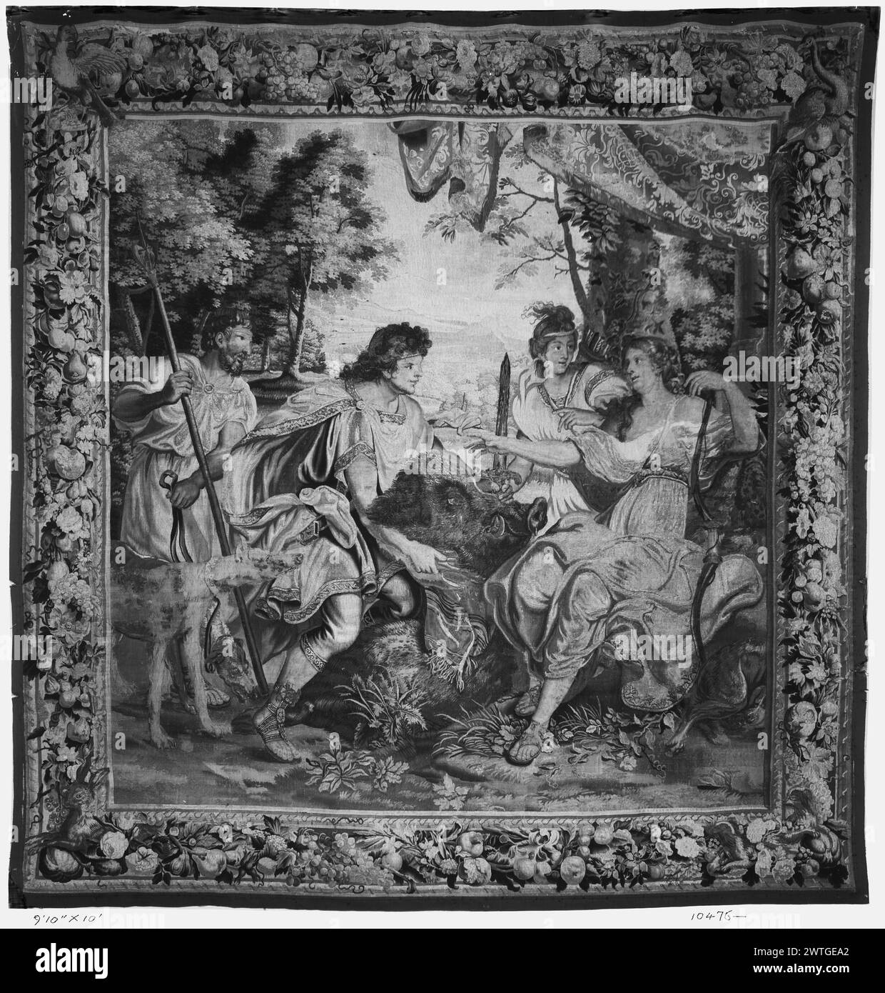 Meleager stellt Atalanta den Kopf des kalydonischen Schweins vor. Le Brun, Charles (Französisch, 1619-1690) (Autor des Designs) [Maler] Jans, Jean II (Französisch, Jahrgang 1644-d.1723) (Werkstatt) [Weber] ca. 1690-1720 Gobelin Abmessungen: H 10'5' x B 10' Gobelin Materialien/Techniken: Unbekannt Kultur: Französisches Weberzentrum: Paris Besitz Geschichte: French & Co. Erhalten von Bonwit Teller, berechnet am 23.1931; zurückgesendet von der Konsignation 12.4.1931. Meleager präsentiert Eberkopf nach Atalanta, sitzt auf R unter dem Baldachin und wird von einer Jägerin begleitet, während 2 Jäger zusehen; Landschaft Setting (BRD) Obst- und Blumenband mit Vögeln und Hasen Stockfoto