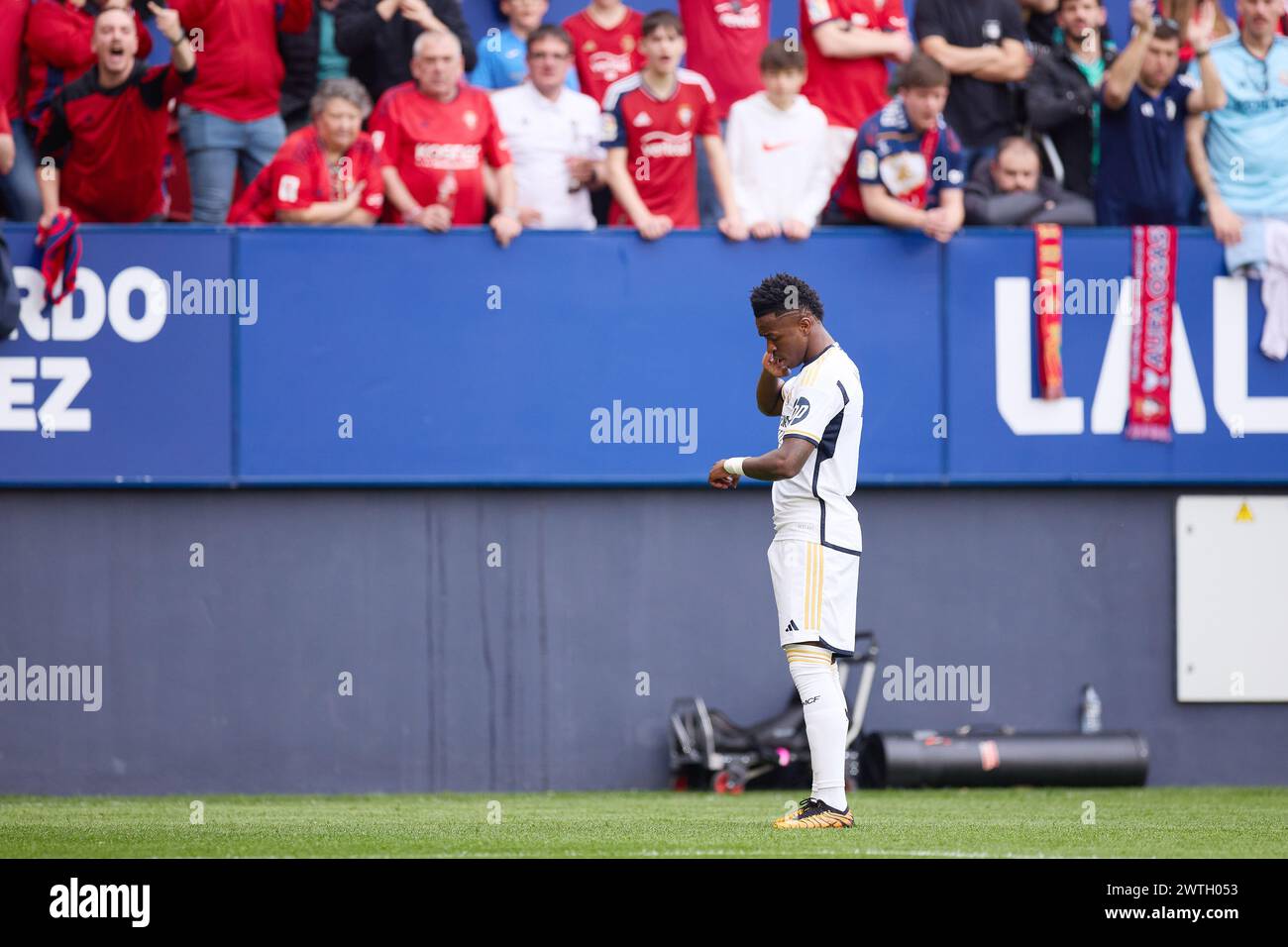 Vinicius Junior „Vini Jr“ von Real Madrid CF feiert, nachdem er das erste Tor des Teams beim spanischen Meisterschaftsspiel der La Liga zwischen CA Osasuna und Real Madrid CF am 16. März 2024 im San Mames Stadion in Pamplona erzielt hat Stockfoto