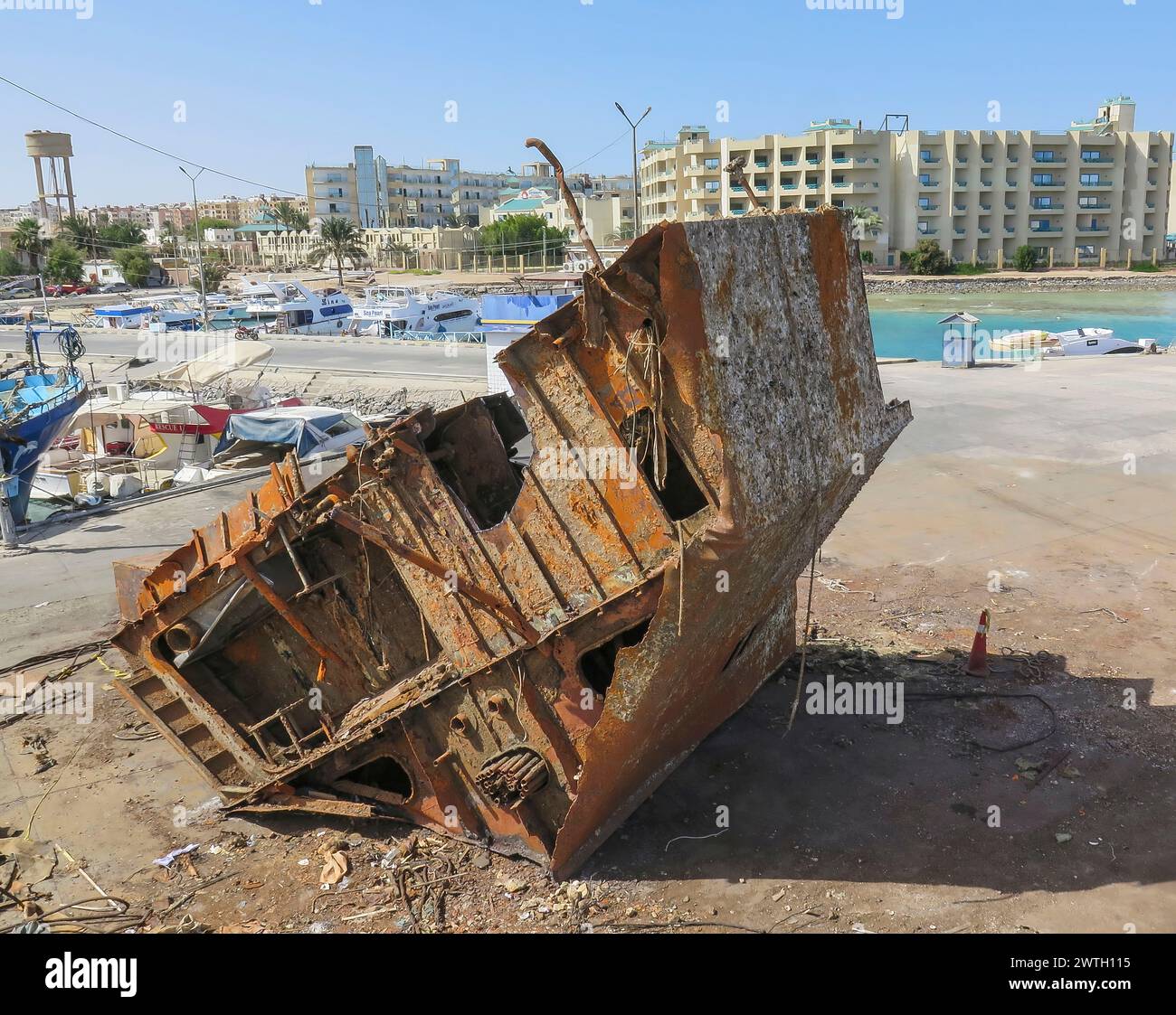 Rostiger Teil eines Schiffes, Schrott, Werft, Hurghada, Ägypten Stockfoto