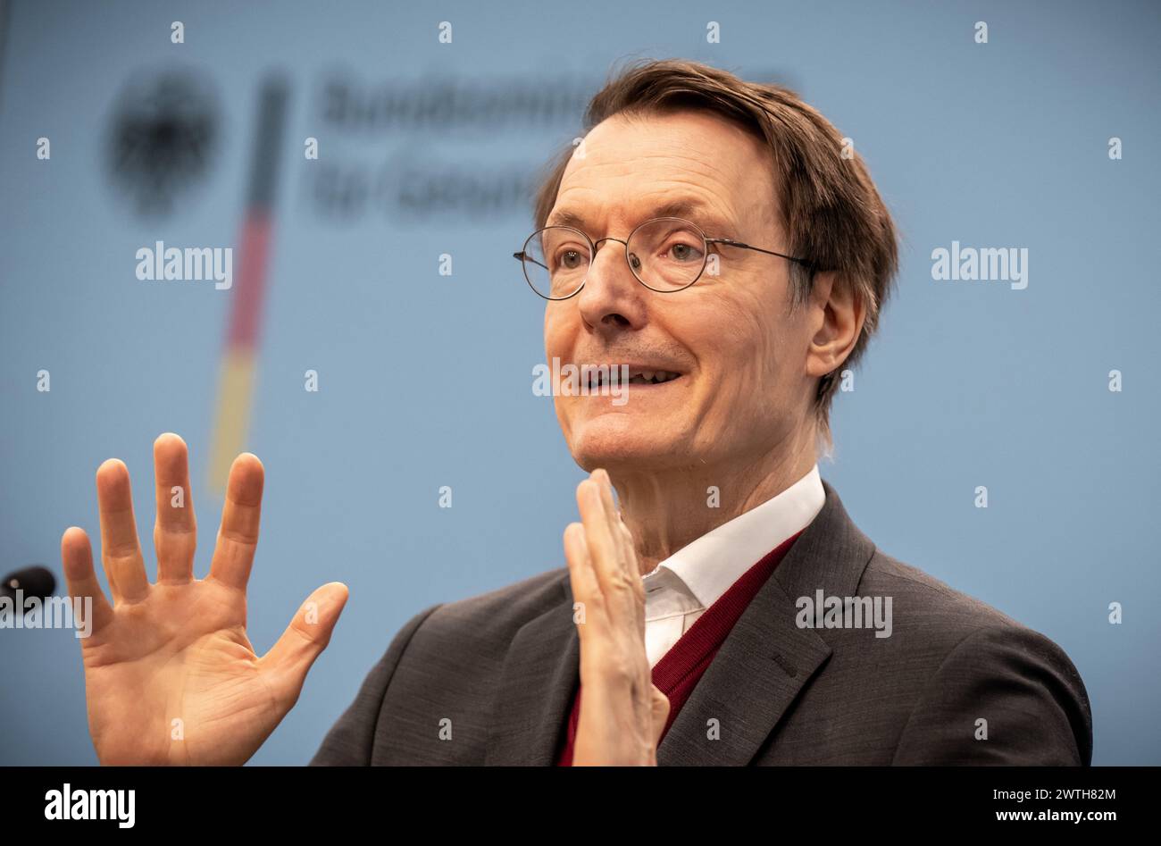 Berlin, Deutschland. März 2024. Bundesgesundheitsminister Karl Lauterbach (SPD) spricht bei der Vorstellung eines neuen Online-Registers für Organspendeerklärungen der Bürger. Quelle: Michael Kappeler/dpa/Alamy Live News Stockfoto