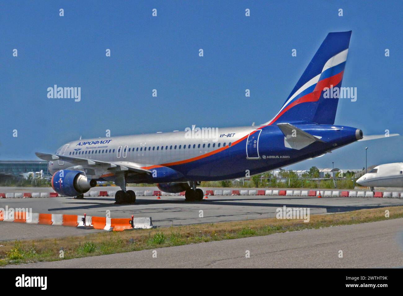 Deutschland, Bayern, München: VP-BET Airbus A.320-214 (c/n 7071) von Aeroflot am Münchner Flughafen Franz Josef Strauss. Stockfoto