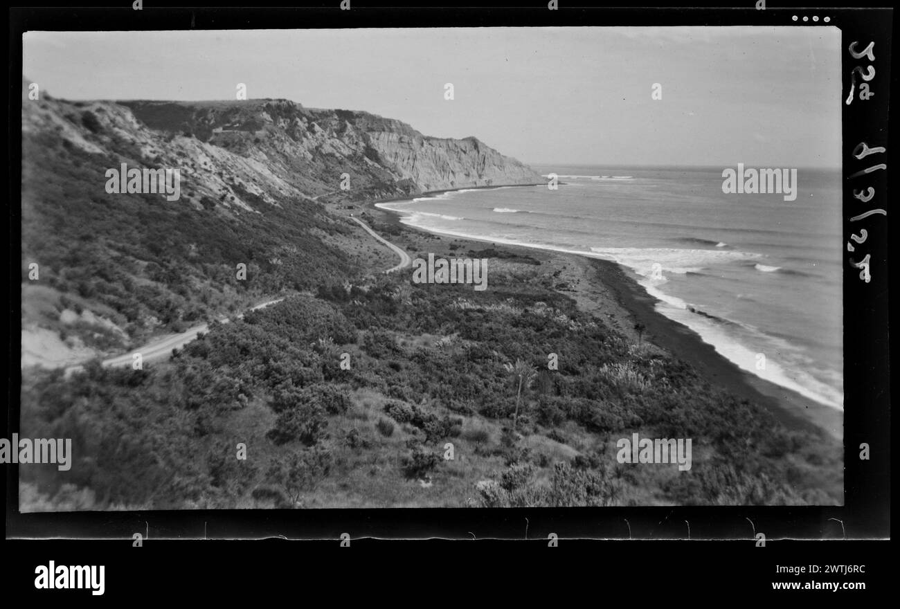 Besuchen Sie Putangirua Pinnacles und alte Maori-Stätten, Gelatine, Silber, Schwarz-weiß-negative Stockfoto