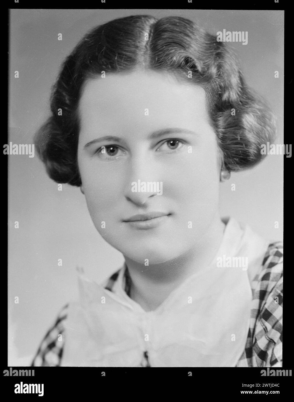 Frau; beschriftet 'Miss L. Newall' silberne Gelatine-negative, Schwarzweiß-negative, Studio-Porträts Stockfoto
