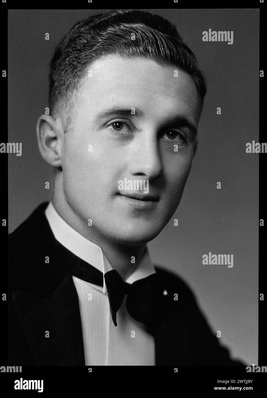 Mann; mit der Aufschrift 'Mr. Dean Esq'. Silberne Gelatine-negative, Schwarzweiß-negative, Studio-Porträts Stockfoto