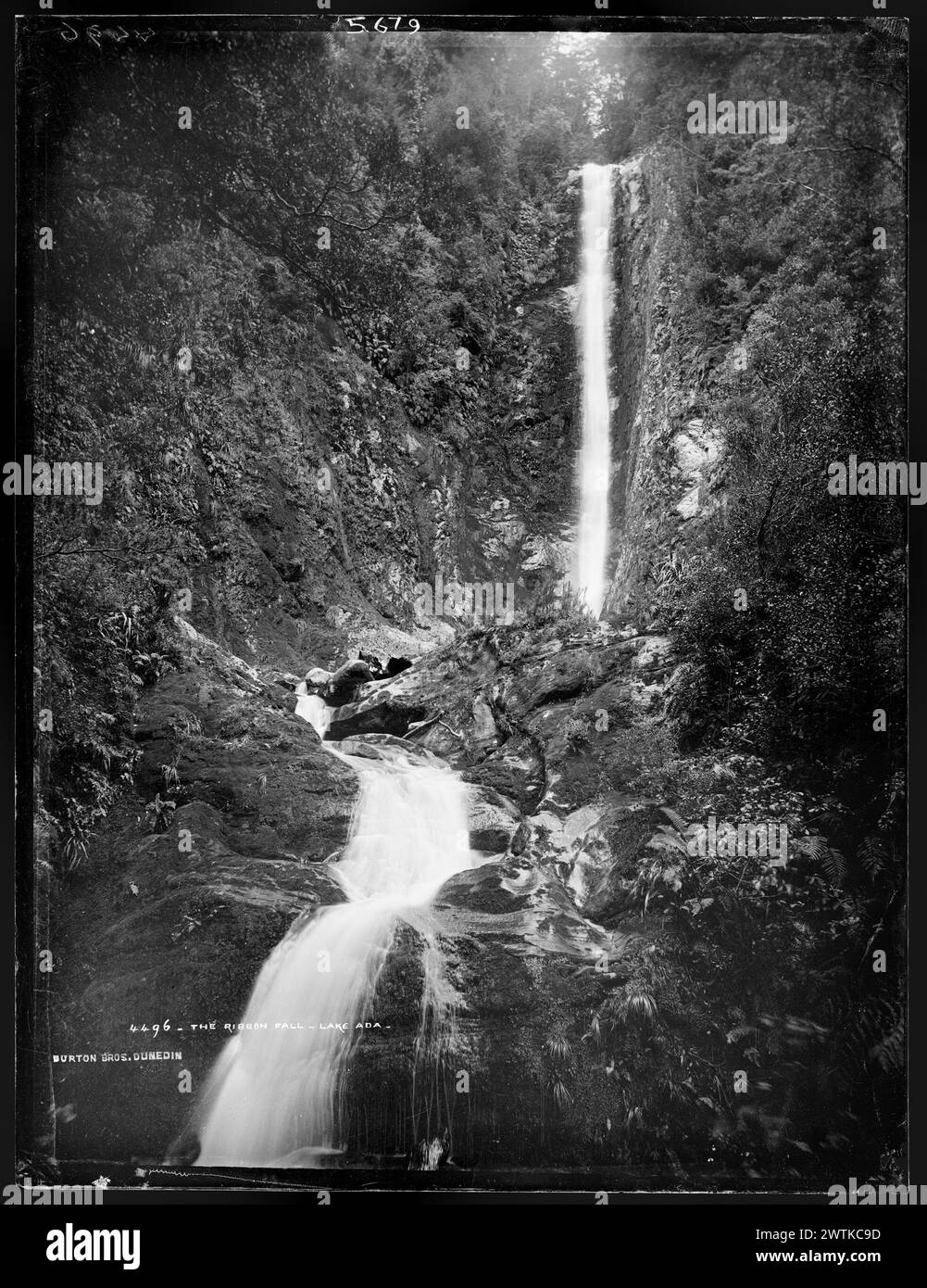 Der Ribbon Fall, Lake Ada Gelatine Trockenteller negative, Schwarzweiß negative Stockfoto