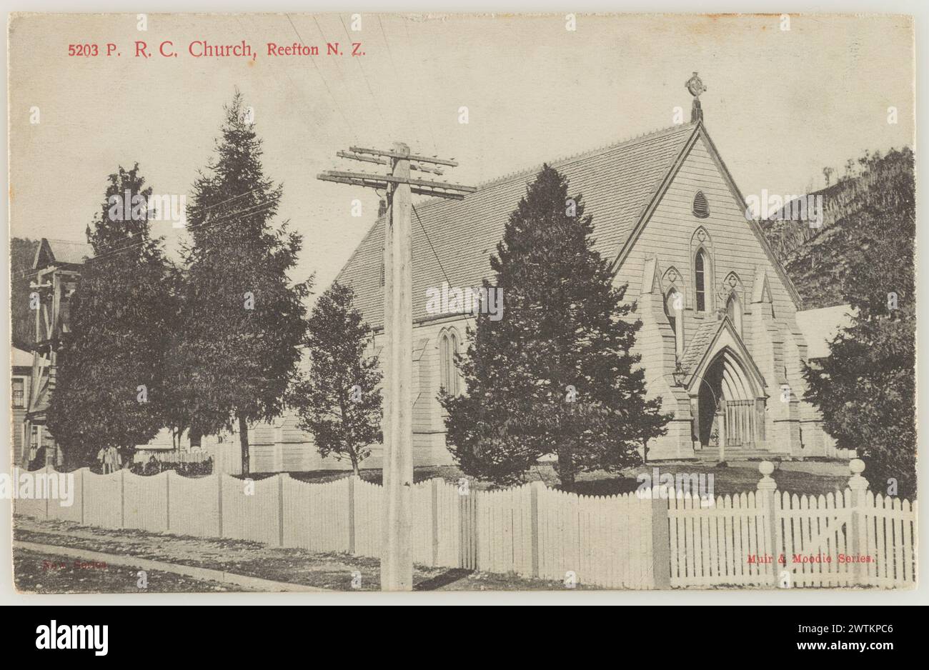 Römisch-katholische Kirche, Reefton, Neuseeland Fotopostkarten Stockfoto