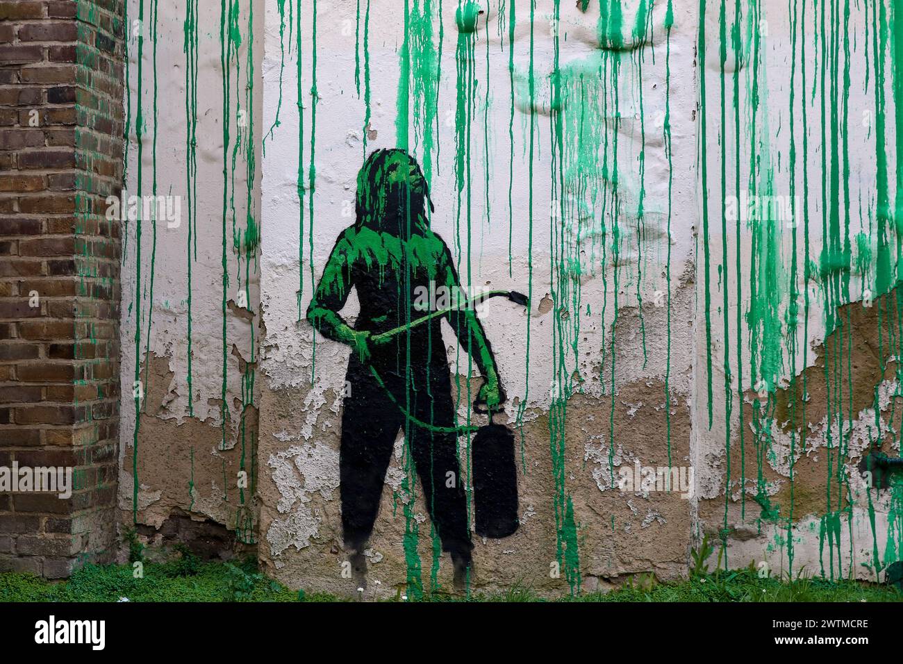 London, Großbritannien. März 2024. Das neue Banksy-Kunstwerk erscheint im Finsbury Park. Das graffierte Wandgemälde erschien an einer Wand neben einem Baum an der Hornsey Road im Norden Londons. Quelle: SOPA Images Limited/Alamy Live News Stockfoto