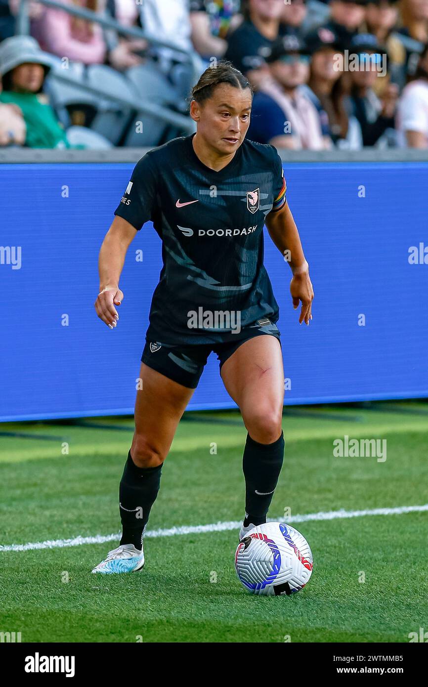 Los Angeles, Usa. März 2024. Los Angeles, USA, 17. März 2024: Ali Riley (5 Angel City FC) während eines regulären Saisonspiels der National Women's Soccer League gegen Bay FC im BMO Stadium in Los Angeles, KALIFORNIEN, USA (NUR REDAKTIONELLE VERWENDUNG). (Victor M. Posadas/SPP) Credit: SPP Sport Press Photo. /Alamy Live News Stockfoto