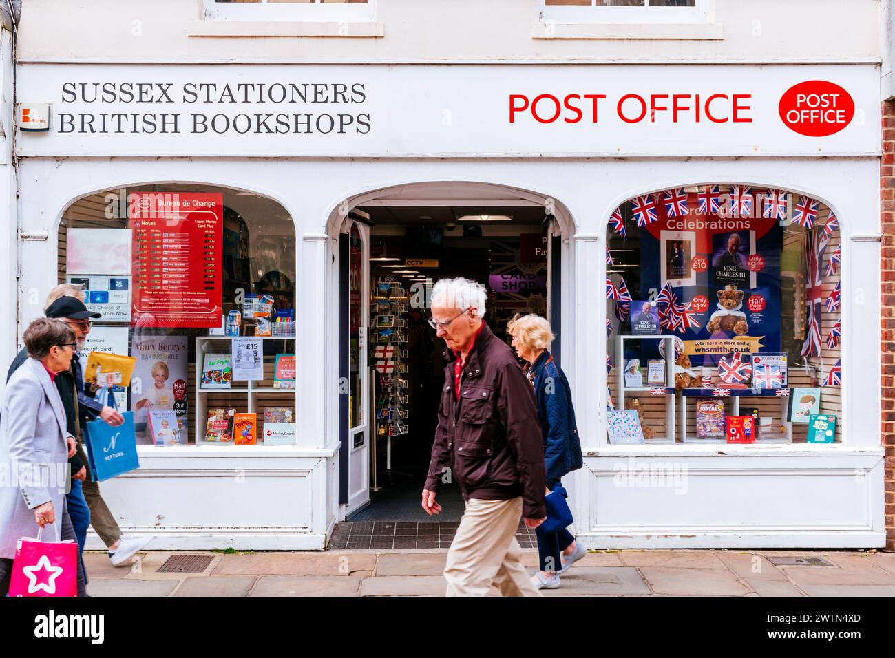 Buchhandlung und Post. Chichester, West Sussex, South East, England, Vereinigtes Königreich, Europa Stockfoto